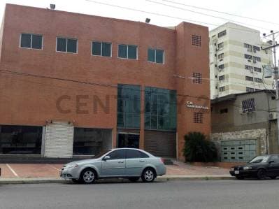 Espaciosa oficina en venta Calle San Rafael Porlamar Isla de Margarita
