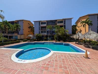 EXCELENTE APARTAMENTO DE 125 M2 EN PLANTA BAJA EN LA ORCHILA PLAYA EL ANGEL