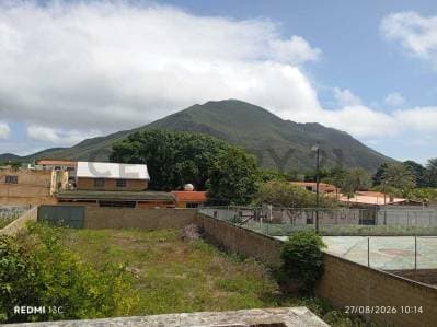 Casa Dúplex con Vista al Cerro Matasiete y Anexos Independientes - photo 2