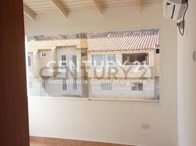 Inmobiliaria global Margarita ofrece para la Venta TH, en el valle - photo 5