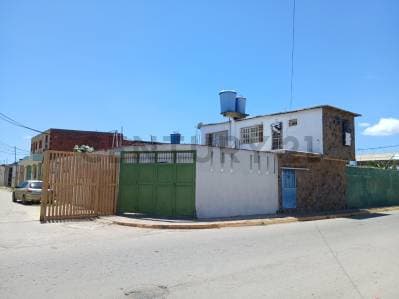 CASA DUPLEX CON ANEXO Y LOCAL PARA NEGOCIO