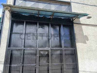 AMPLIO GALPON DE DOS NIVELES EN ALQUILER EN SANTA ANA - photo 2