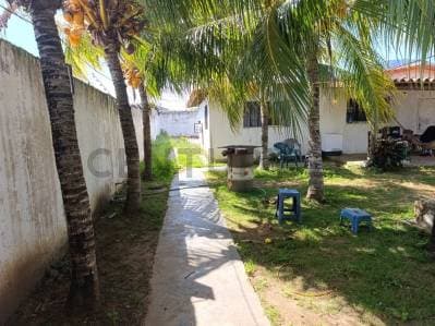 AMPLIA CASA EN LA MIRA DE PLAYA EL AGUA PARA REMODELAR - photo 2