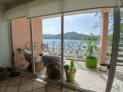 Apartamento renta fija con vista a la bahía de Pampatar desde la terraza. - photo 4