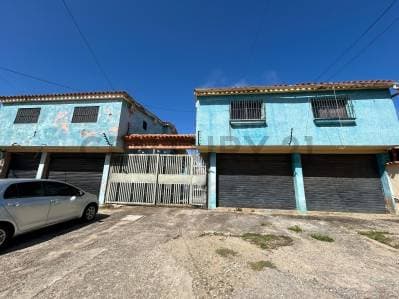 Townhouse en Conj.Agua de vaca - photo 2