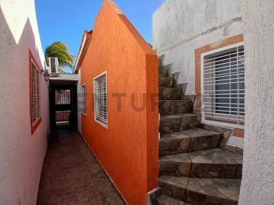 CASA CON DOS APARTAMENTOS INDEPENDIENTES EN PORLAMAR, ISLA DE MARGARITA - photo 5