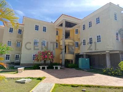 Venta de Amplio Apartamento en Residencias San Marino en Porlamar - photo 2