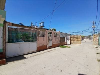 CASA DUPLEX CON ANEXO Y LOCAL PARA NEGOCIO - photo 4
