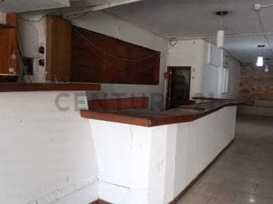 En venta, local para restaurant con Casa, terreno, oficinas y galpón - photo 4