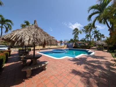 EXCELENTE APARTAMENTO DE 125 M2 EN PLANTA BAJA EN LA ORCHILA PLAYA EL ANGEL - photo 2