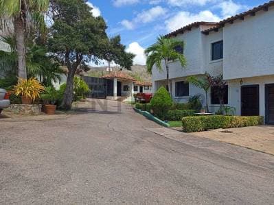 Venta Townhouse soñado en el Valle - Margarita - photo 2