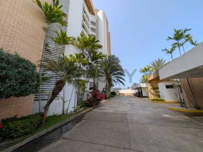 Residencias Playa Real, vista al mar en Playa Moreno, Pampatar - photo 2