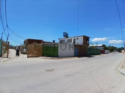 CASA DUPLEX CON ANEXO Y LOCAL PARA NEGOCIO - photo 3