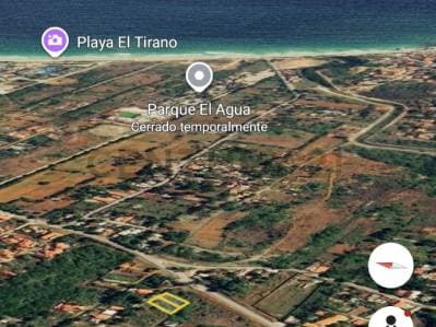 En Venta 2 lotes de terrenos Planos a pie de calle en la Avenida 31 de Julio.