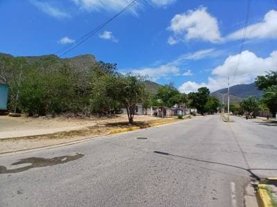 Terreno en Autopista El Valle - Porlamar | Ideal para Desarrollos Urbanísticos