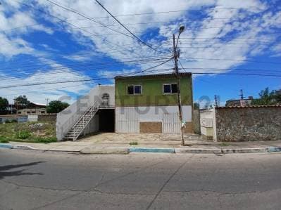 Local Comercial y Dep贸sito en Porlamar muy cerca de la Av. Llano Adentro