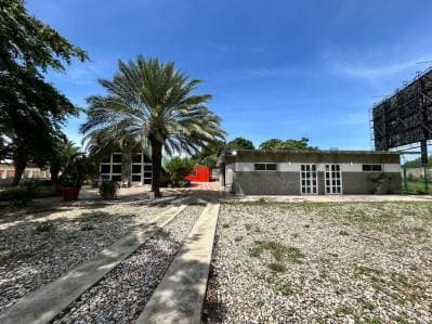 Negocio, Locales comerciales con Terreno - photo 2