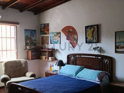 En venta Casa-Quinta con dos apartamentos listos para monetizar - photo 5