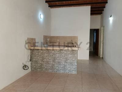Amplia Casa 162m2 de terreno y 92 contrucción, Zona Tranquila - photo 2