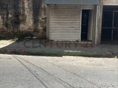 excelente local con ubicaci贸n estrat茅gica comercial en Porlamar