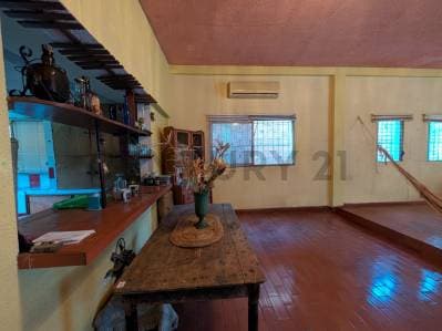 AMPLIA CASA PARA REMODELAR CON PATIO Y ARBOLES FRUTALES UBICADA EN LOS ROBLES - photo 4