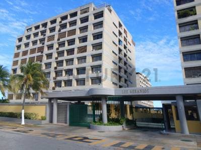 Espectacular Penthouse en Los Geranios, municipio Maneiro - photo 3