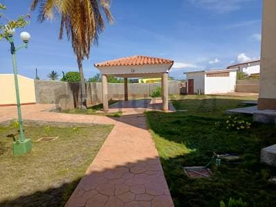 Venta de Amplio Apartamento en Residencias San Marino en Porlamar - photo 5