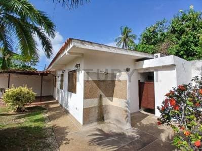CASA EN EXCELENTES CONDICIONES CON ANEXO INCLUIDO - photo 4