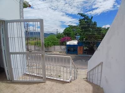 Espacioso Local de Oficinas Administrativas en Porlamar - photo 2