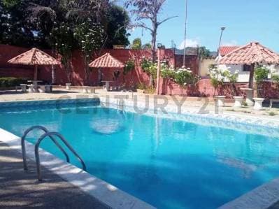 Tonwhouse en Urbanizacion en Los Robles - photo 4