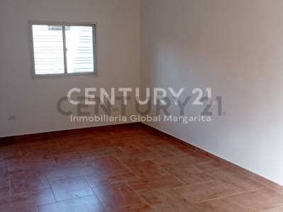 Inmobiliaria global Margarita ofrece para la Venta TH, en el valle - photo 3
