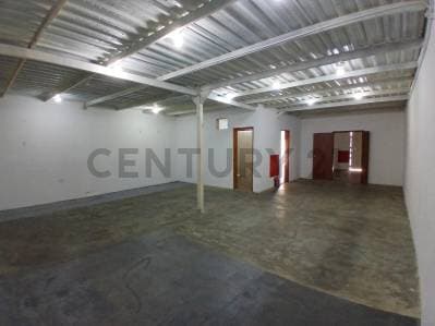 Local Comercial y Depósito en Porlamar muy cerca de la Av. Llano Adentro - photo 4