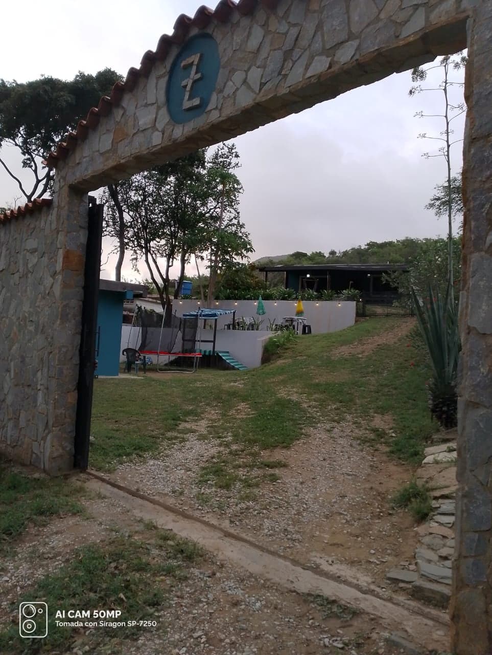 3BR House with Pool, Commercial Space & 3,880 m² Land in Tacarigua, Margarita Island - photo 5